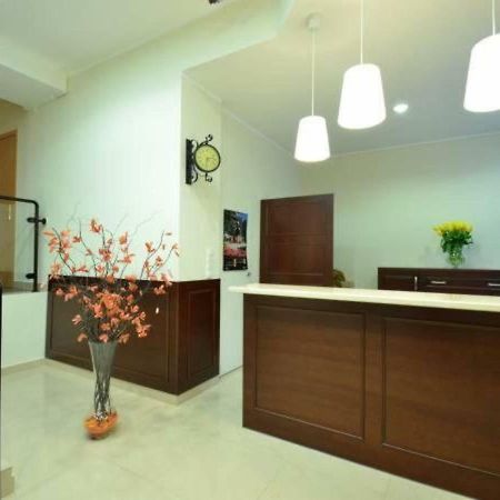 Hotel Iskra 热舒夫 外观 照片